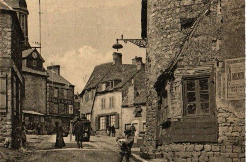 La Rue de la Poterne